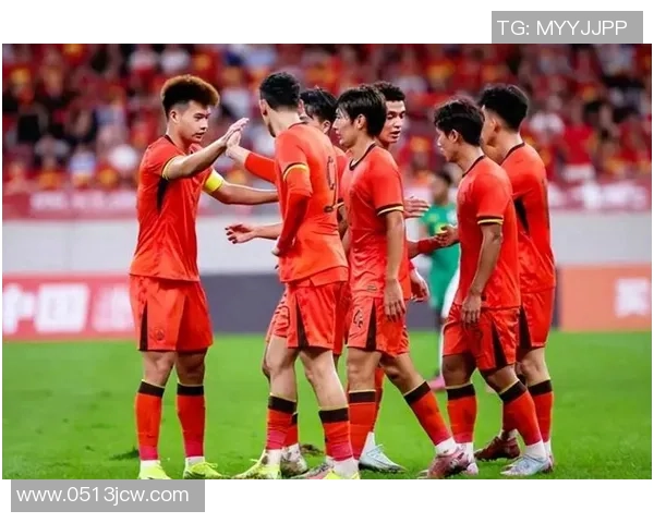 国足新星闪耀赛场助球队逆转取胜掀起全国球迷热潮