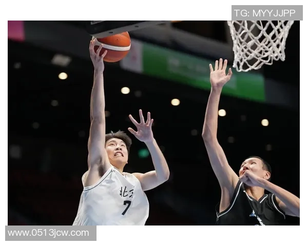 激烈角逐!全运会篮球决赛再掀高潮,谁将最终捧起冠军奖杯 激烈角逐!全运会篮球决赛再掀高潮,谁将最终捧起冠军奖杯